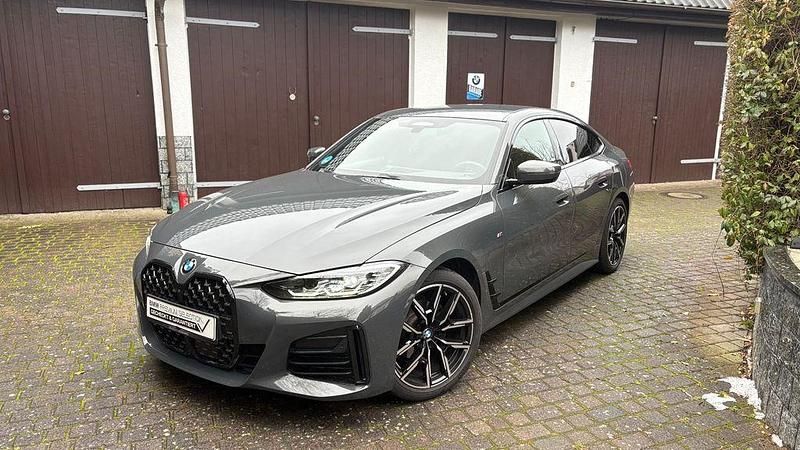 Grau Gebraucht 2024 BMW 420 M Sport Coupé | 38.500 € (Superpreis) - Bild 1/4