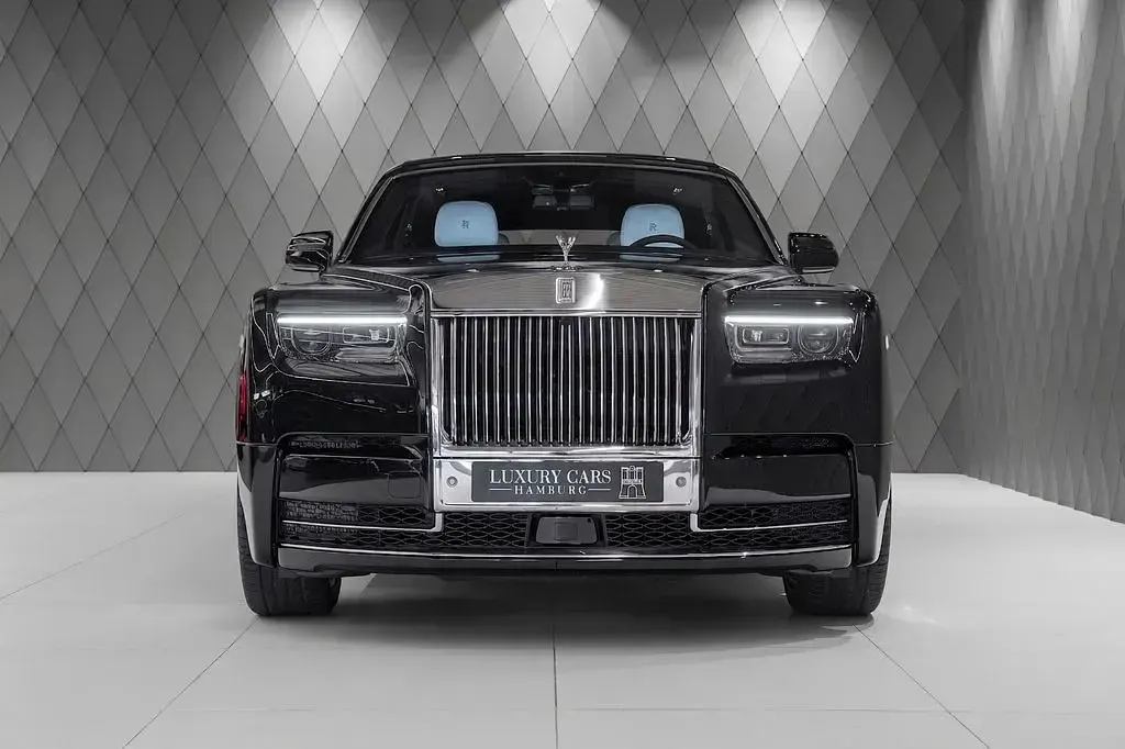 Neu Rolls Royce Phantom 571 PS (419 kW) 2026 Schwarz Limousine