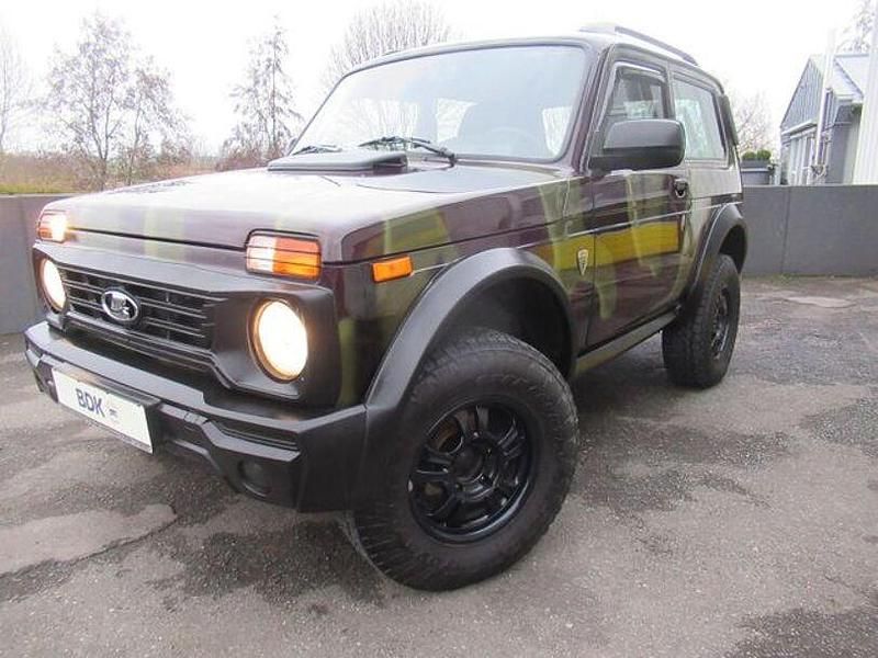 Gebraucht Lada niva 83 PS (61 kW) 2020 Grün SUV