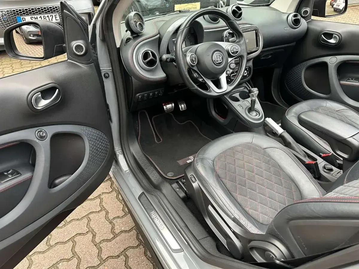 Usata Smart ForTwo Cabrio Brabus 109 CV (80 kW) 2017 Grigio Cabrio