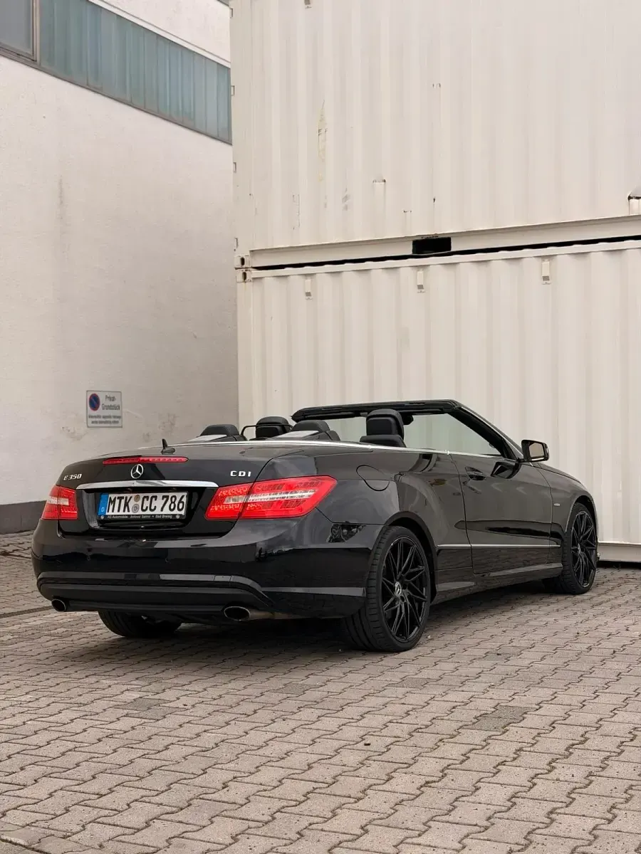 Gebraucht Mercedes E350 265 PS (194 kW) 2010 Schwarz Cabrio