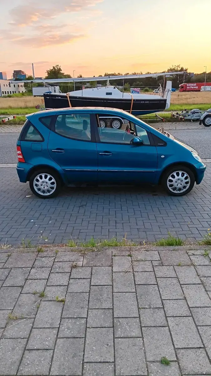 Gebraucht Mercedes A160 105 PS (77 kW) 2001 Blau Kleinwagen