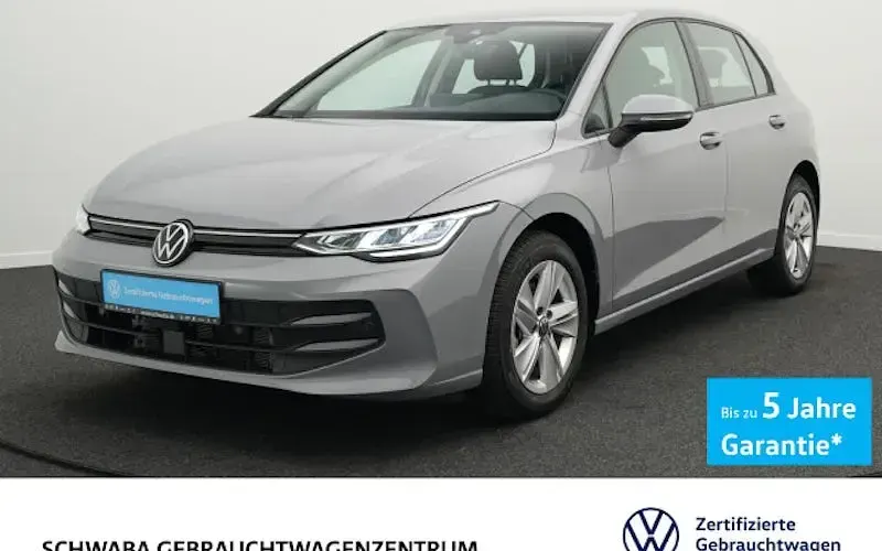 Gebraucht VW Golf VIII Life 116 PS (85 kW) 2025 Mondsteingrau Limousine