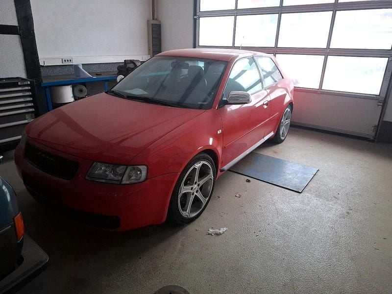 Gebraucht Audi S3 209 PS (153 kW) 1999 Rot Limousine
