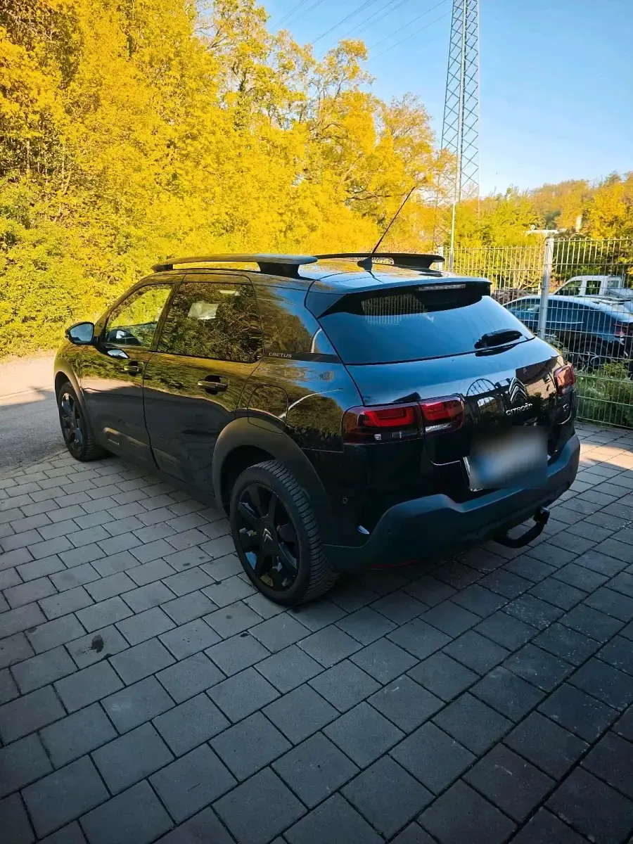 Używany Citroën C4 PureTech 110 KM (80 kW) 2018 Czarny SUV