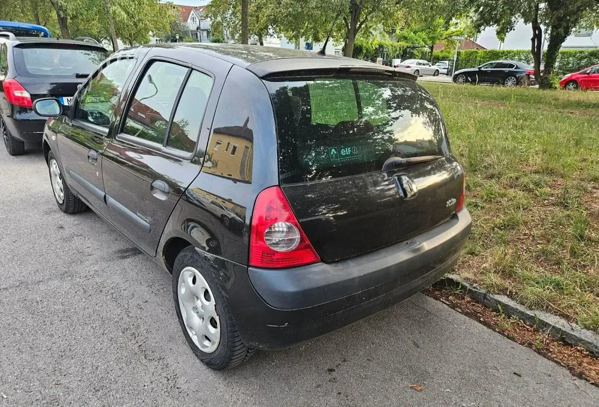 Gebraucht Renault Clio II Dynamique 75 PS (55 kW) 2003 Schwarz Limousine