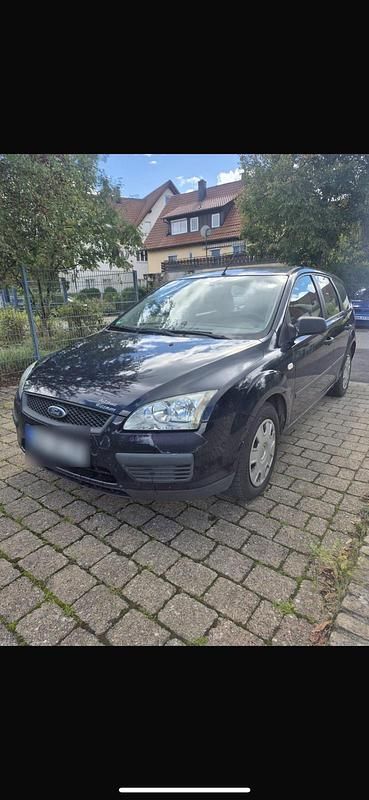Blau Gebraucht 2006 Ford Focus Kombi | 450 € (Superpreis) - Bild 1/4