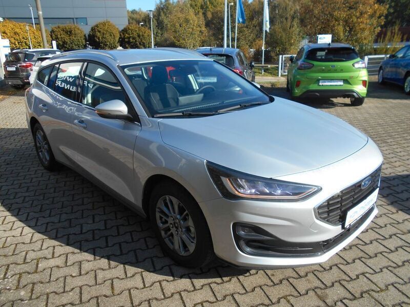 Gebraucht Ford Focus Titanium 116 PS (85 kW) 2023 Silber Limousine