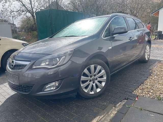 Gebraucht Opel Astra 125 PS (91 kW) 2011 Grau Kombi