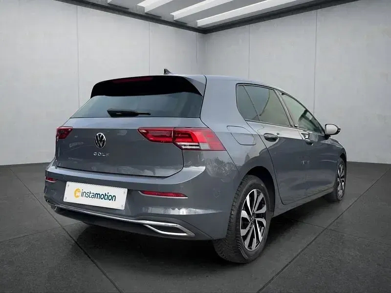 Gebraucht VW Golf VIII 116 PS (85 kW) 2023 Grau Kleinwagen