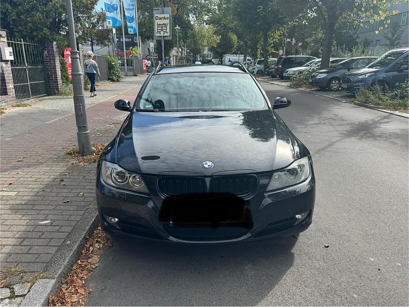 Schwarz Gebraucht 2006 BMW 318 Kombi | 2.799 € (Superpreis) - Bild 1/4