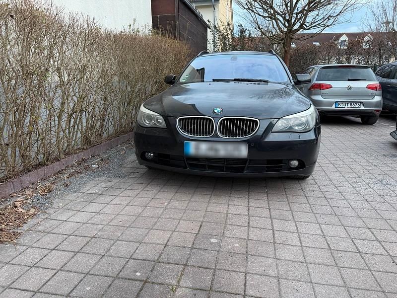 Gebraucht BMW 525 177 PS (130 kW) 2006 Schwarz Kombi