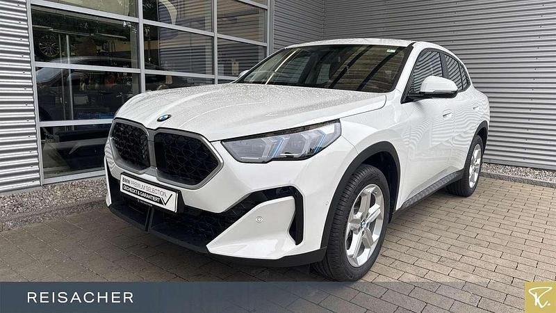 Alpinweiß uni Gebraucht 2024 BMW X2 Basis SUV | 36.399 € - Bild 1/4