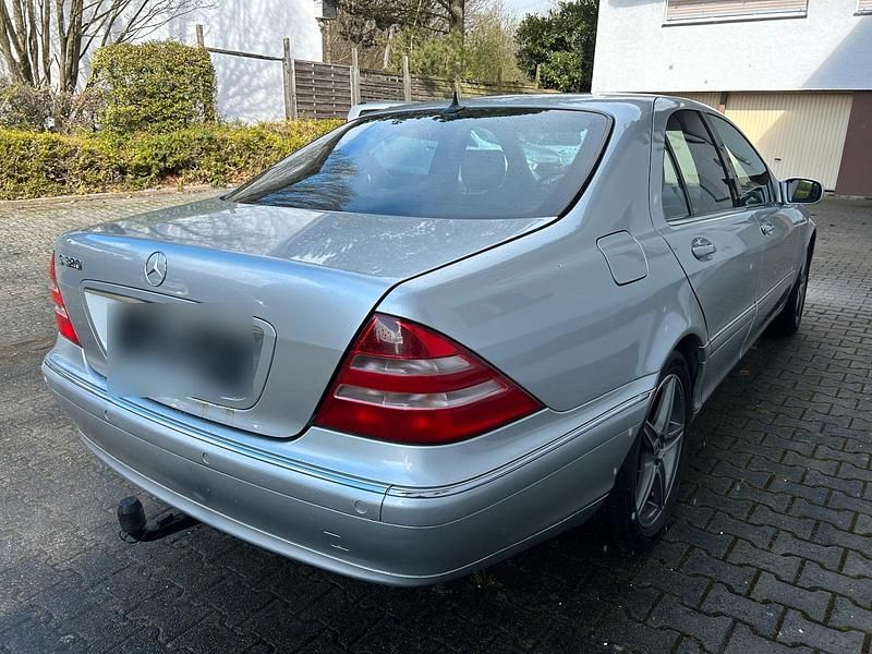 Usado Mercedes S320 224 HP (164 kW) 1999 Prateado Sedan