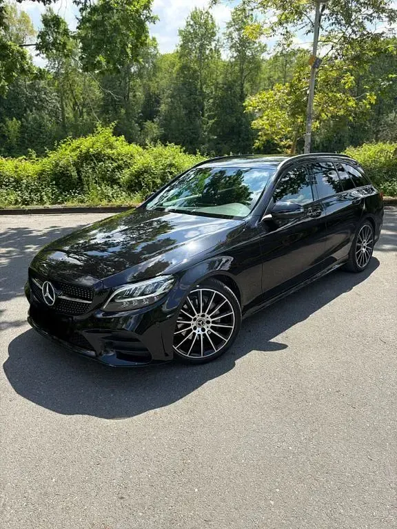 Gebraucht Mercedes C200 AMG line 184 PS (135 kW) 2019 Schwarz Limousine