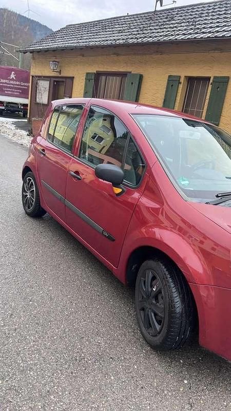 Gebraucht Renault Modus Dynamique 75 PS (55 kW) 2005 Braun Van / Kleinbus