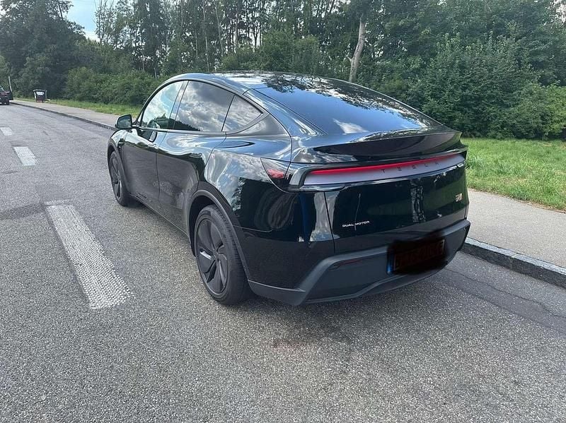Gebraucht Tesla Model Y 275 kW (375 PS) 2025 Schwarz SUV