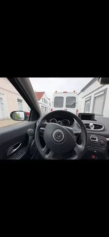 Gebraucht Renault Clio Expression 75 PS (55 kW) 2010 Rot Limousine