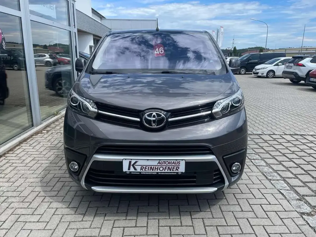 Gebraucht Toyota Proace Verso Executive 177 PS (130 kW) 2024 Basaltgrau met. Kombi