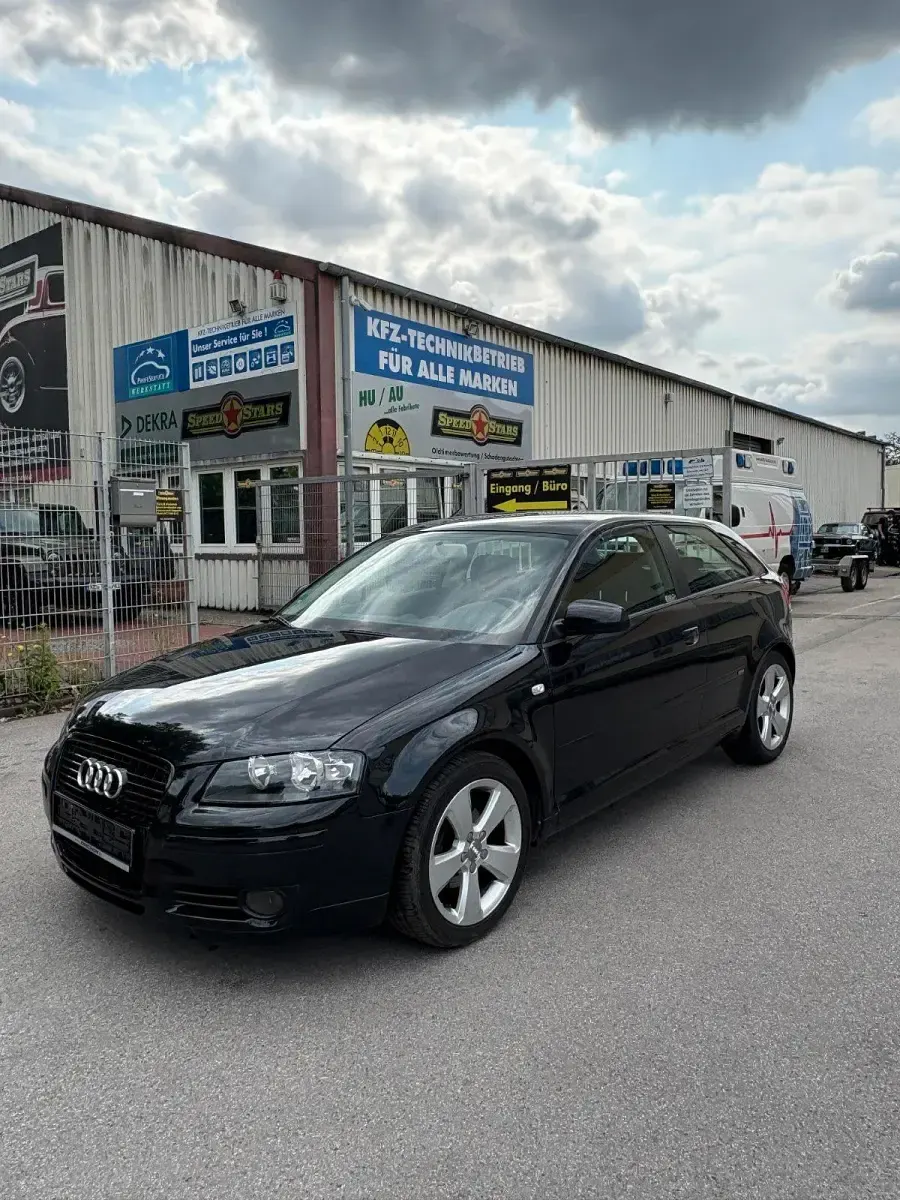Gebraucht Audi A3 102 PS (75 kW) 2005 Schwarz Kleinwagen
