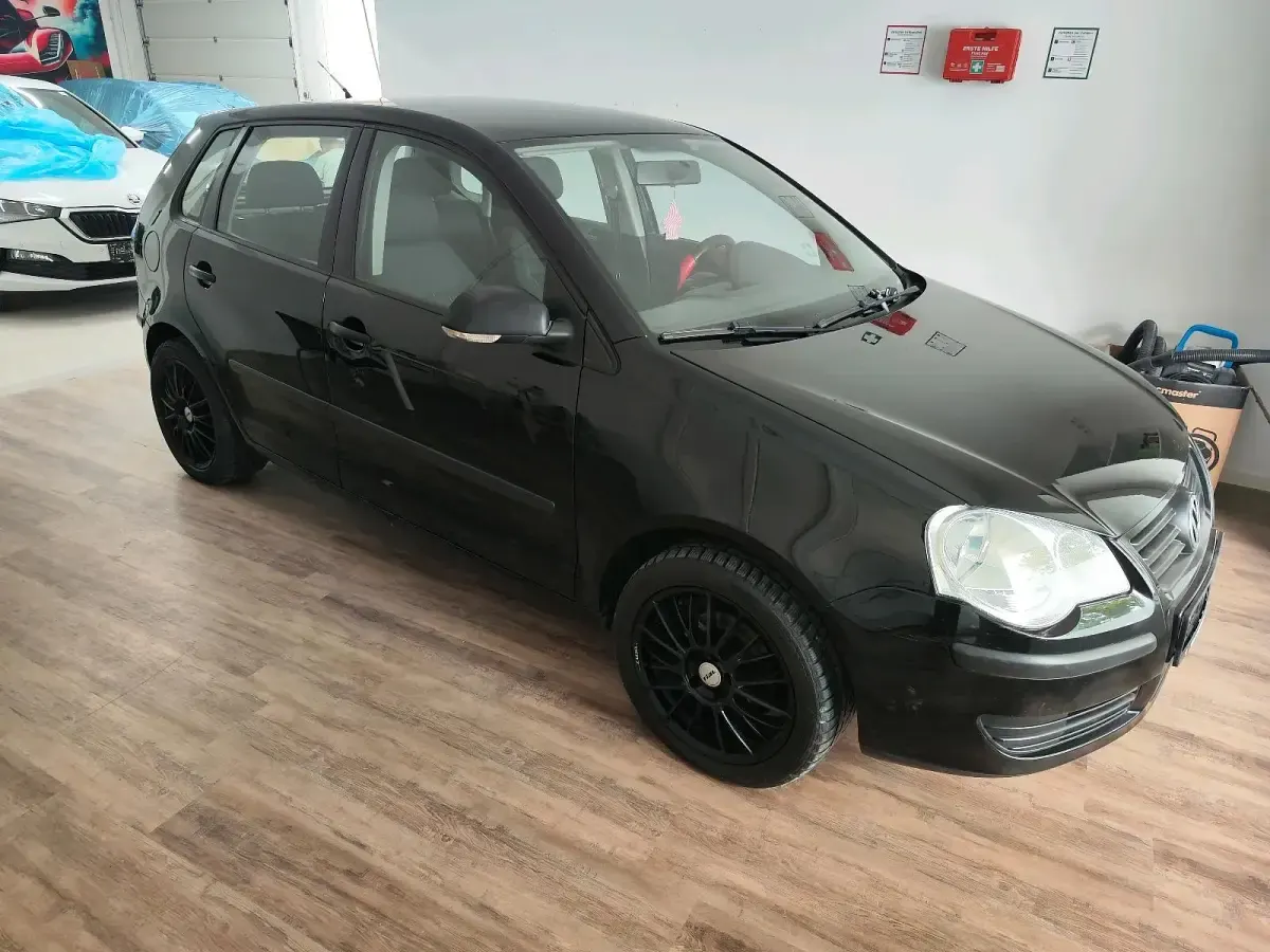 Gebraucht VW Polo 75 PS (55 kW) 2008 Schwarz Kleinwagen
