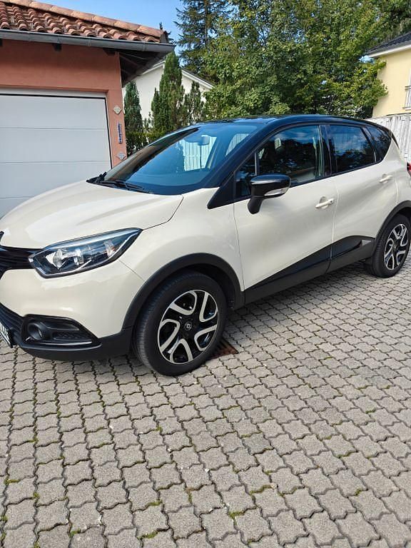 Beige Gebraucht 2017 Renault Captur Intens SUV | 9.600 € (Fairer Preis) - Bild 1/4
