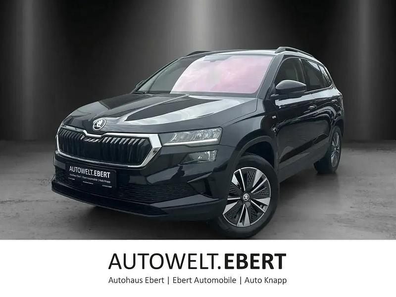 Schwarz Gebraucht 2022 Skoda Karoq Tour SUV | 27.690 € (Fairer Preis) - Bild 1/4