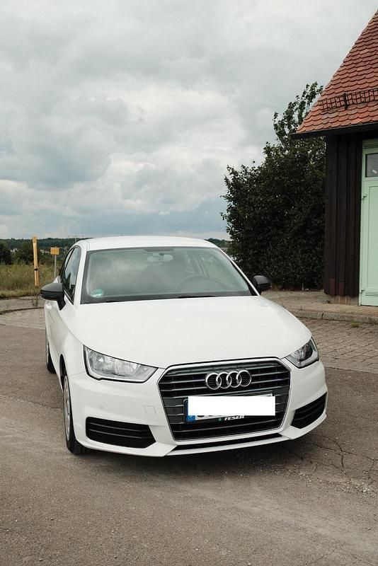 Weiß Gebraucht 2017 Audi A1 Kleinwagen | 11.800 € (Fairer Preis) - Bild 1/4