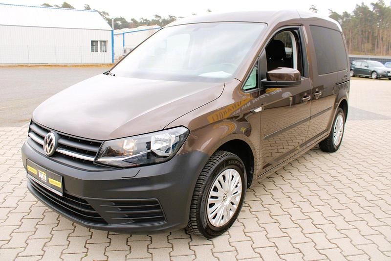 Gebraucht VW Caddy Trendline 102 PS (75 kW) 2016 Braun Van / Kleinbus