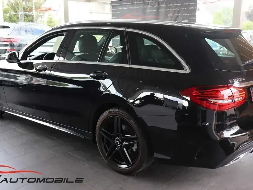Gebraucht Mercedes C300 AMG line 245 PS (180 kW) 2020 Obsidianschwarz  metalliclack Kombi