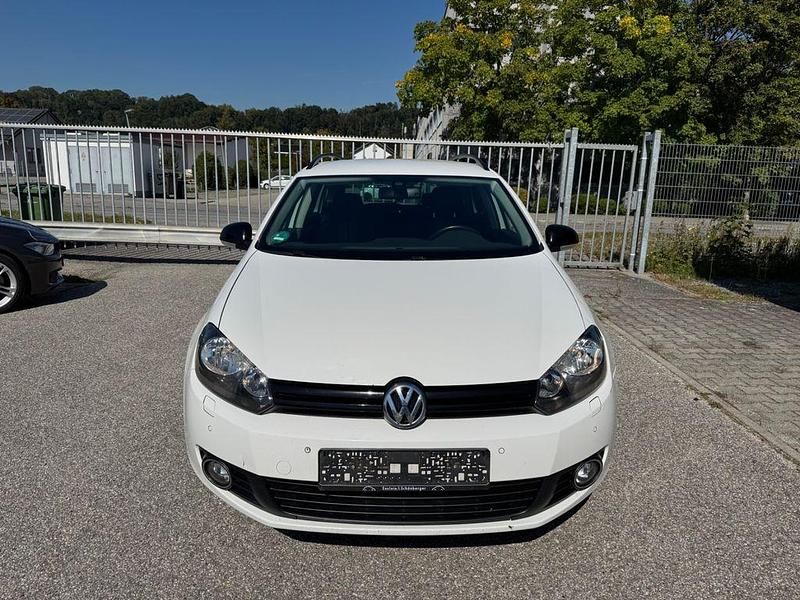 Weiß Gebraucht 2013 VW Golf VI Match Kombi | 5.500 € (Guter Preis) - Bild 1/4