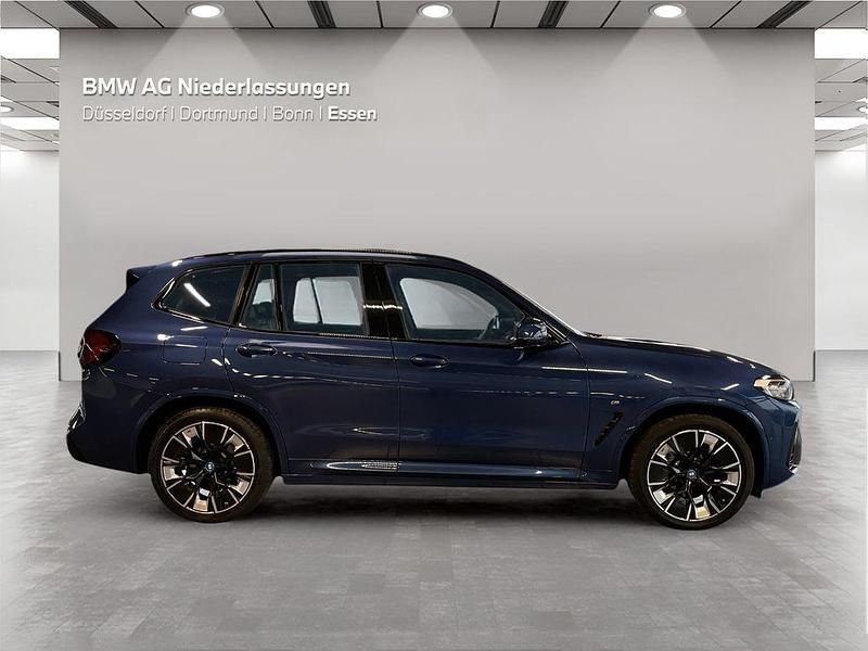 Gebraucht BMW iX3 Impressive 210 kW (286 PS) 2023 Blau SUV