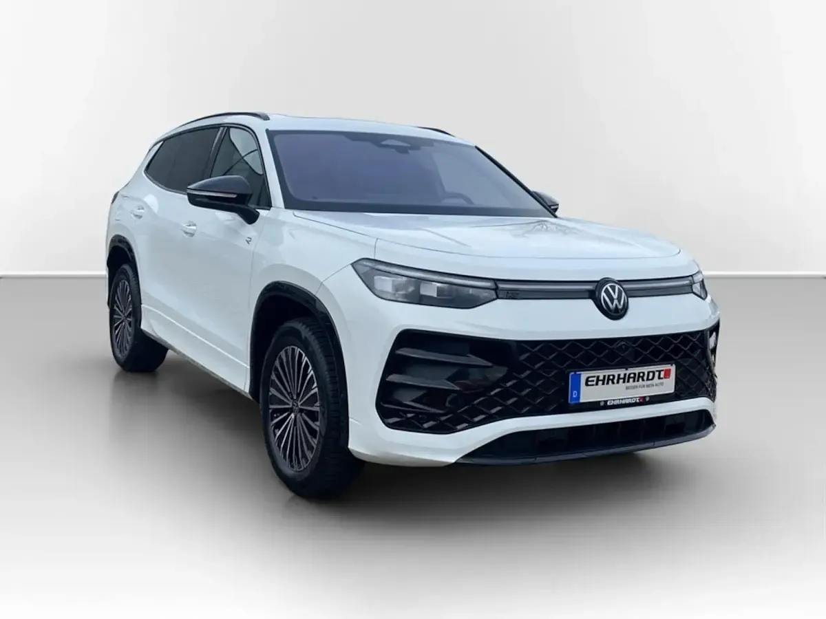 Gebraucht VW Tayron R-line 272 PS (200 kW) 2025 Weiß SUV