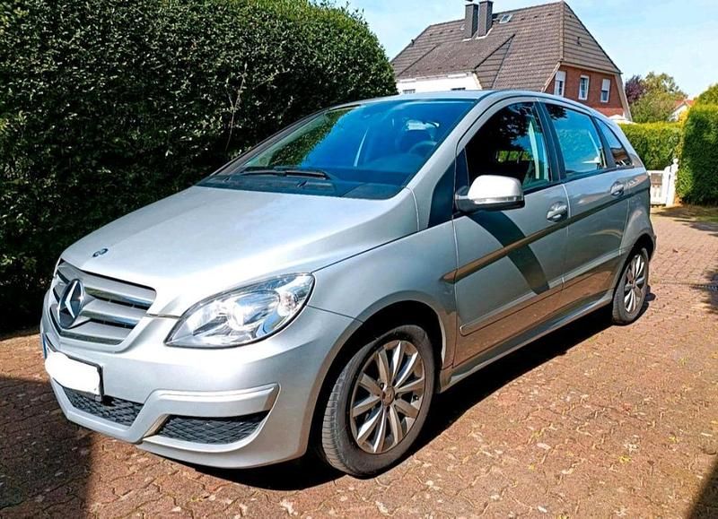 Gebraucht Mercedes B180 109 PS (80 kW) 2010 Van / Kleinbus