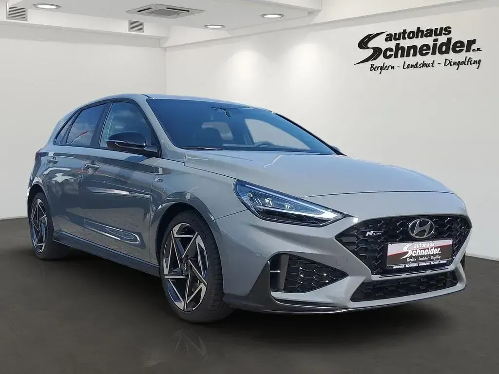 Neu Hyundai i30 N Line 150 PS (110 kW) 2026 Shadow grey Limousine
