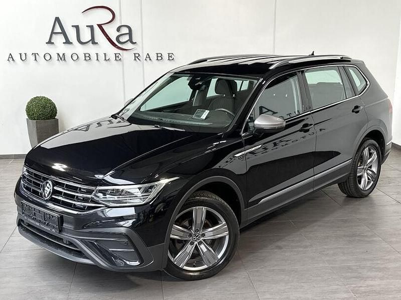 Deep black Gebraucht 2022 VW Tiguan Allspace Life SUV | 27.449 € (Guter Preis) - Bild 1/4