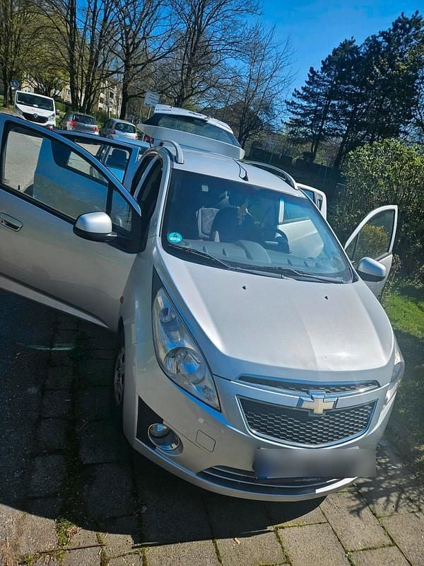 Silber Gebraucht 2011 Chevrolet Spark Kleinwagen | 900 € (Superpreis) - Bild 1/4