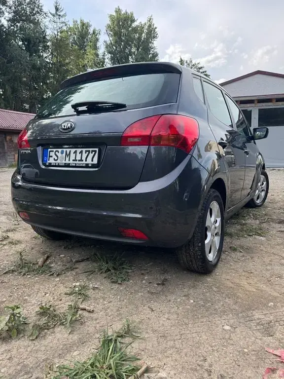 Gebraucht Kia Venga Edition 7 90 PS (66 kW) 2013 Grau Kleinwagen