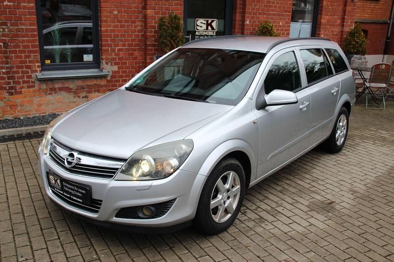 Gebraucht Opel Astra Innovation 116 PS (85 kW) 2008 Silber Kombi