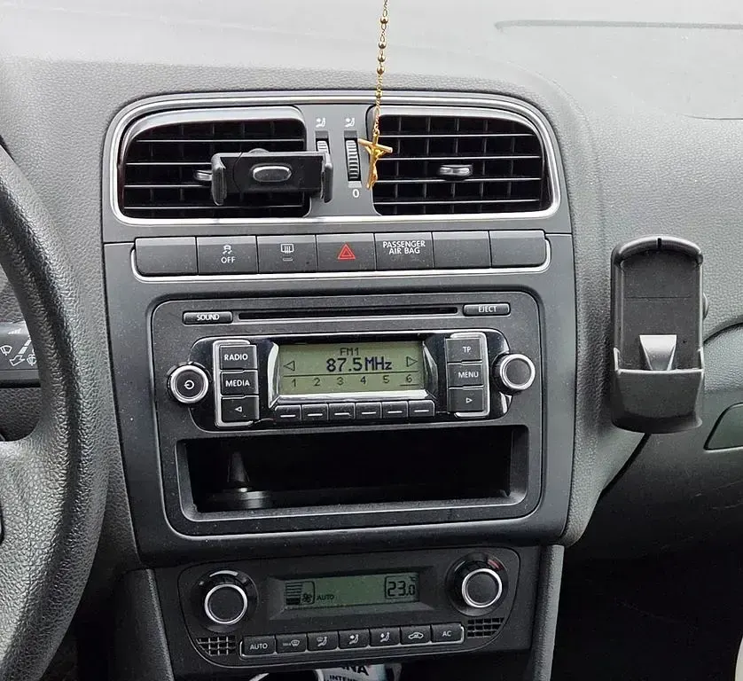 Usata VW Polo 90 CV (66 kW) 2010 Argento Utilitaria