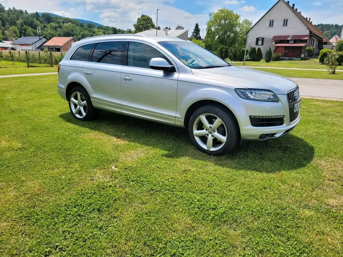 Gebraucht Audi Q7 245 PS (180 kW) 2013 Silber SUV