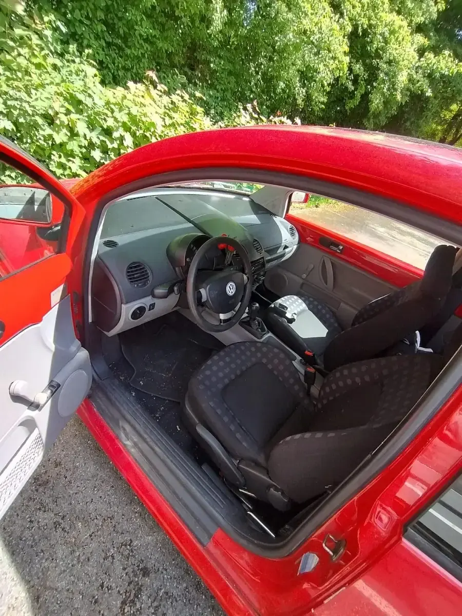 Gebraucht VW Beetle 84 PS (61 kW) 1999 Rot Kleinwagen