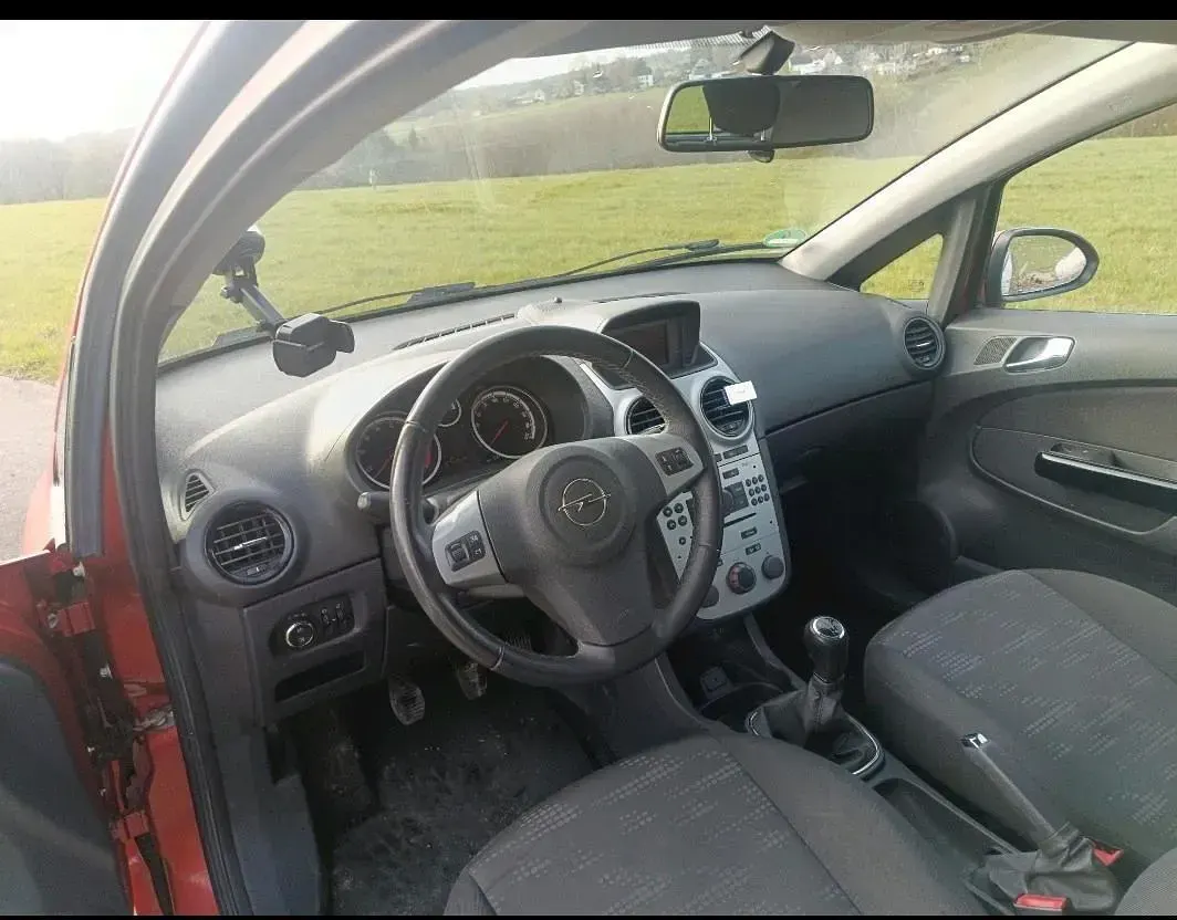 Gebraucht Opel Corsa Satellite 87 PS (63 kW) 2012 Andere farben Kleinwagen