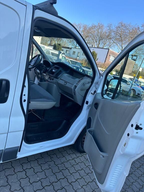 Używany Opel Vivaro 114 KM (83 kW) 2014 Biały Minivan