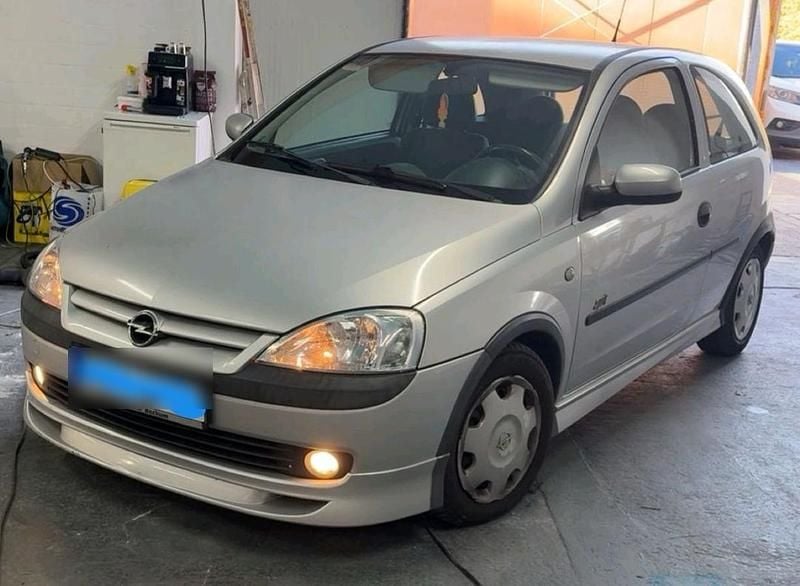 Silber Gebraucht 2002 Opel Corsa Limousine | 480 € (Superpreis) - Bild 1/4