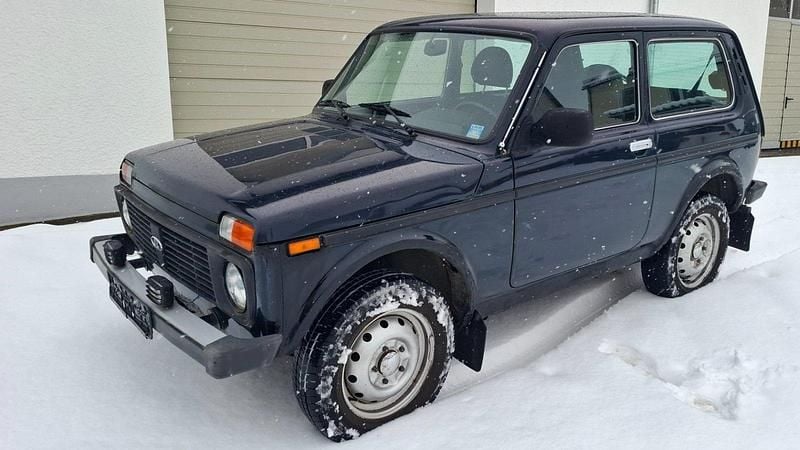 Gebraucht Lada niva 83 PS (61 kW) 2014 Blau SUV