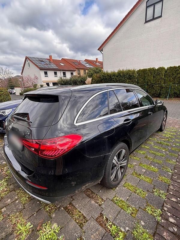 Gebraucht Mercedes C300e 313 PS (230 kW) 2024 Kombi