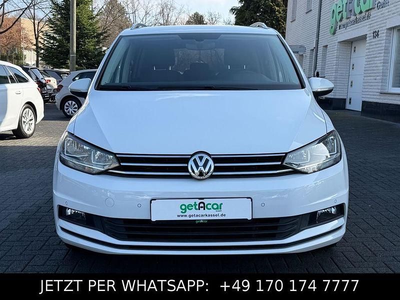 Gebraucht VW Touran Comfortline 150 PS (110 kW) 2020 Weiß Van / Kleinbus