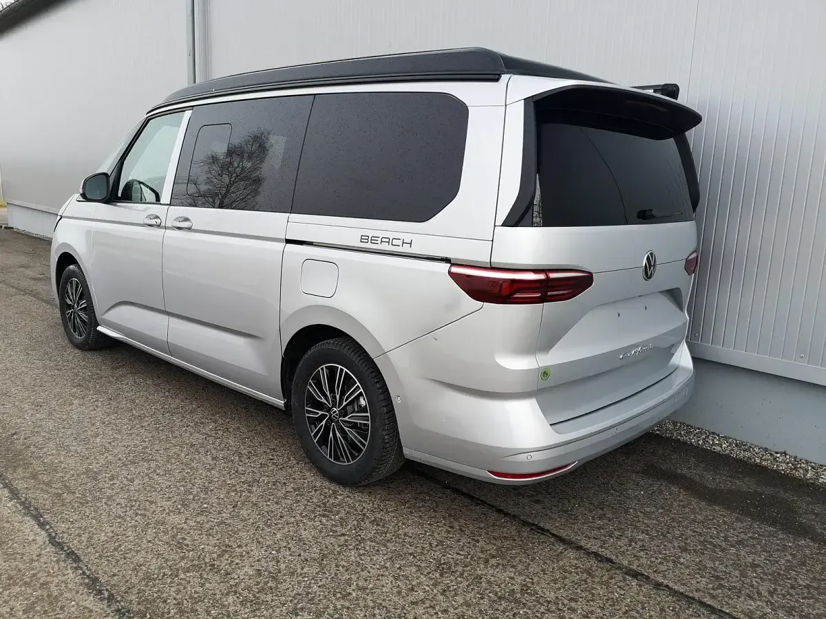 Neu VW California Beach 245 PS (180 kW) 2026 Indiumgrau metallic Van