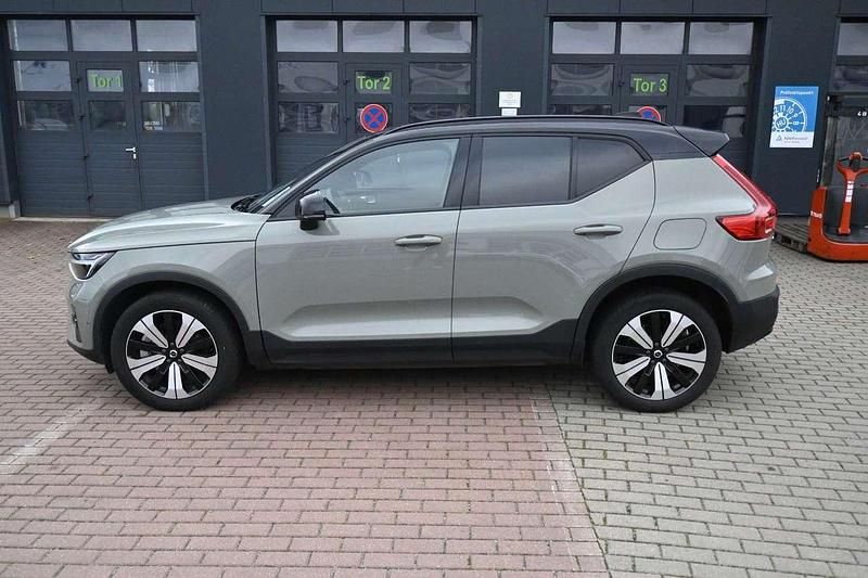 Gebraucht Volvo XC40 Ultimate 169 kW (231 PS) 2023 Sage green SUV